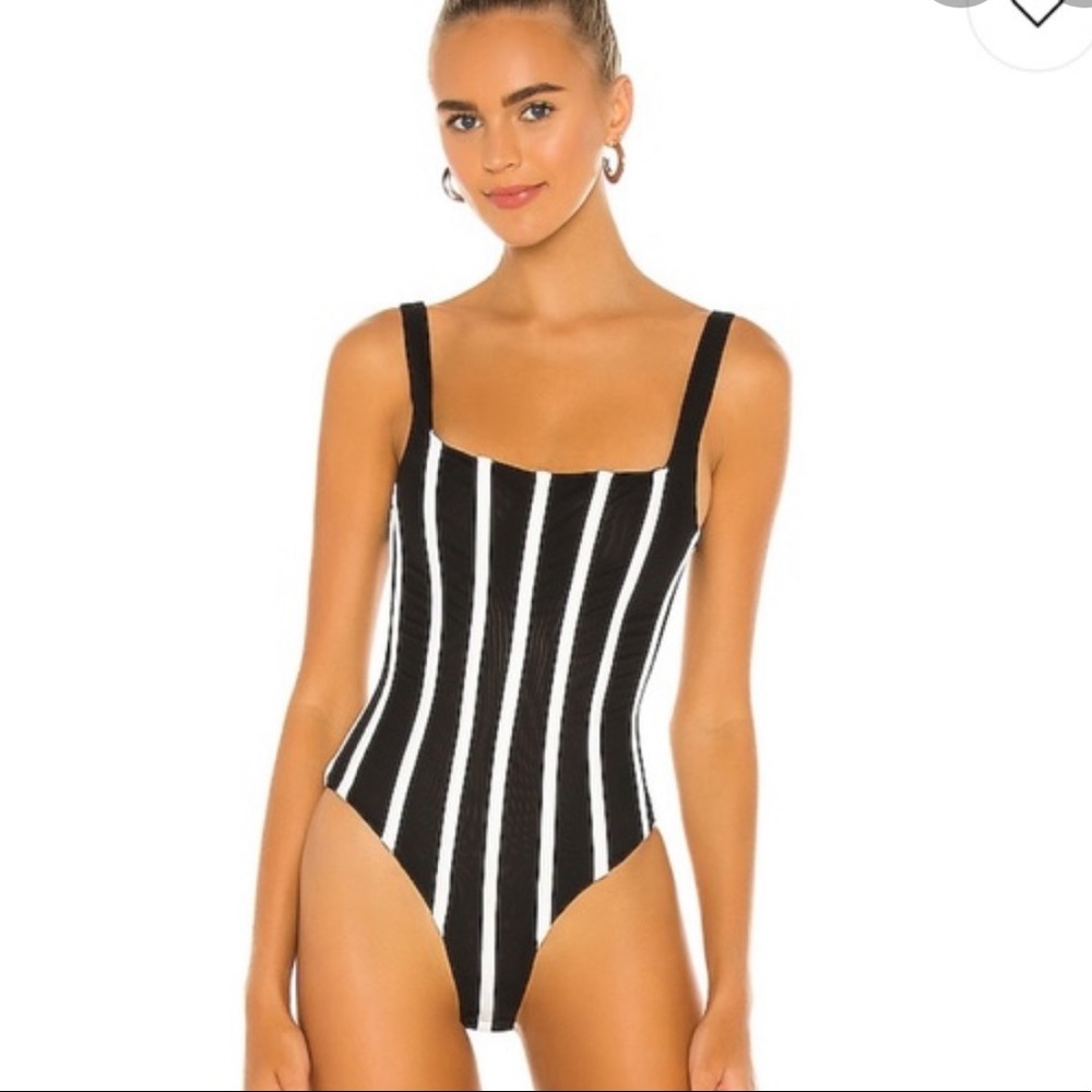 Very well made Quality bodysuit. Wore it to Beetlejuice on Broadway.